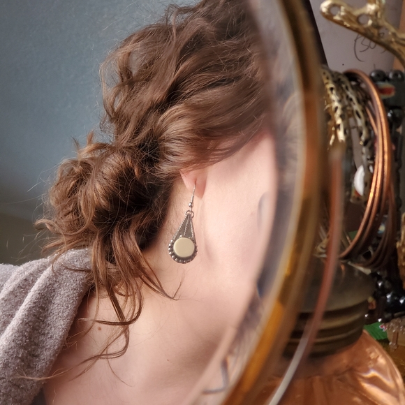 Silver w/ white stone earrings - Picture 9 of 11